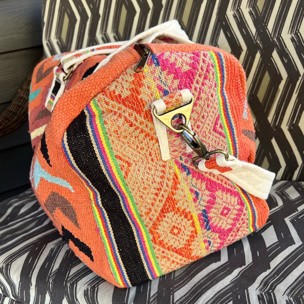 Panache Apparel Colorful Chevron Patterned Women's Bag - Picture 3 of 8